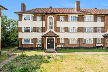 2 bedroom Flat to let in Bishop Ken Road, Harrow Weald, Harrow, HA3
