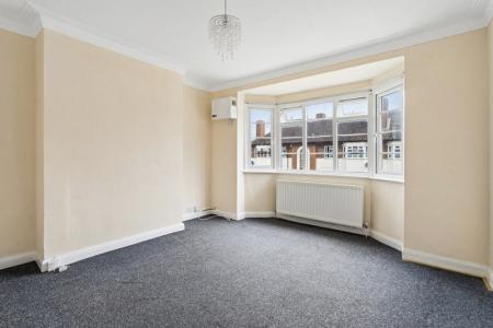 2 bedroom Flat to let in Bishop Ken Road, Harrow Weald, Harrow, HA3
