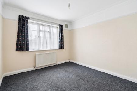 2 bedroom Flat to let in Bishop Ken Road, Harrow Weald, Harrow, HA3