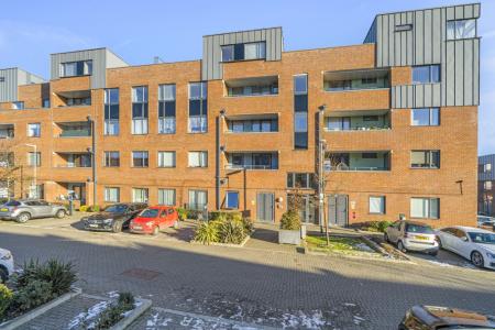 2 bedroom Apartment to let in 22 Artisan Place, Wealdstone, Harrow, HA3