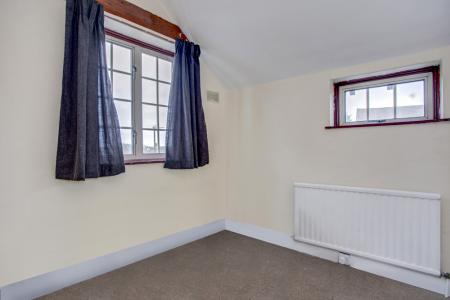 4 bedroom Semi-detached house to let in The Meadow Way, Harrow, HA3