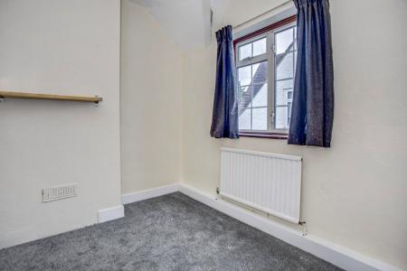 4 bedroom Semi-detached house to let in The Meadow Way, Harrow, HA3