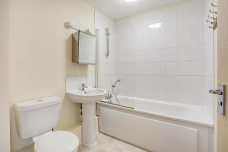 1 bedroom Apartment to let in 408 Kenton Road, Kenton, Harrow, HA3
