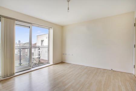 1 bedroom Apartment to let in 408 Kenton Road, Kenton, Harrow, HA3