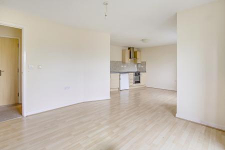 1 bedroom Apartment to let in 408 Kenton Road, Kenton, Harrow, HA3