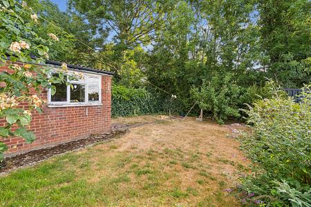 3 bedroom End of terrace house for sale in Hampden Road, Harrow Weald, Harrow, HA3