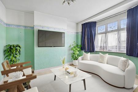 3 bedroom End of terrace house for sale in Hampden Road, Harrow Weald, Harrow, HA3