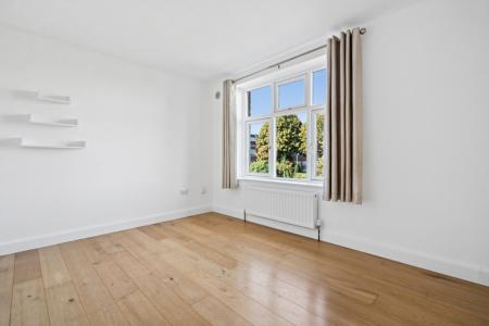 2 bedroom Apartment to let in Roxborough Park, Harrow, HA1