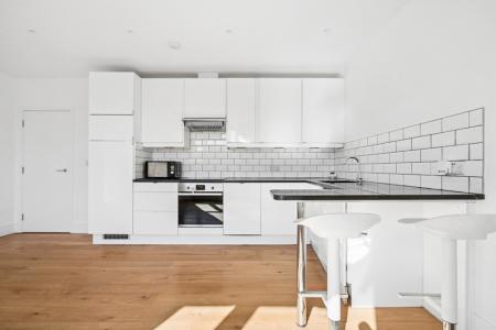 2 bedroom Apartment to let in Roxborough Park, Harrow, HA1