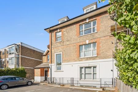 2 bedroom Apartment to let in Roxborough Park, Harrow, HA1