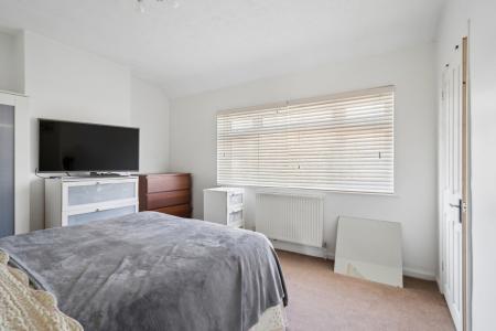 2 bedroom Terraced House for sale in Leyburn Road, Edmonton, N18