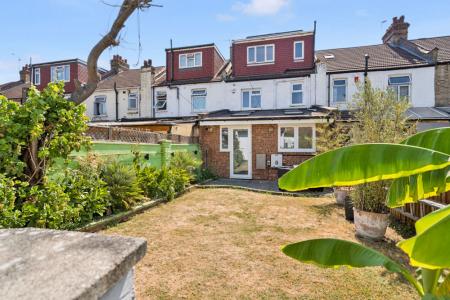 4 bedroom Terraced House to let in Waverley Avenue, Wembley, HA9