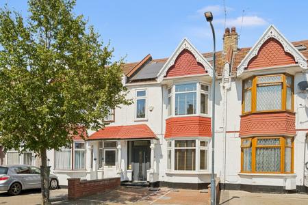 4 bedroom Terraced House to let in Waverley Avenue, Wembley, HA9