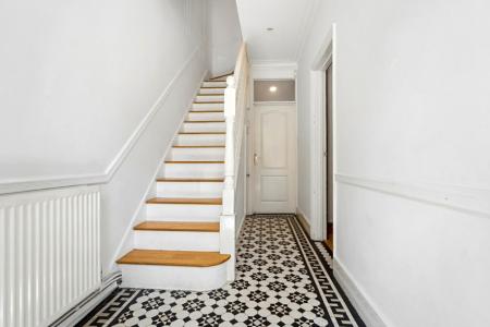 4 bedroom Terraced House to let in Waverley Avenue, Wembley, HA9
