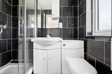 4 bedroom Terraced House to let in Waverley Avenue, Wembley, HA9