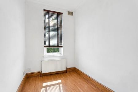 4 bedroom Terraced House to let in Waverley Avenue, Wembley, HA9
