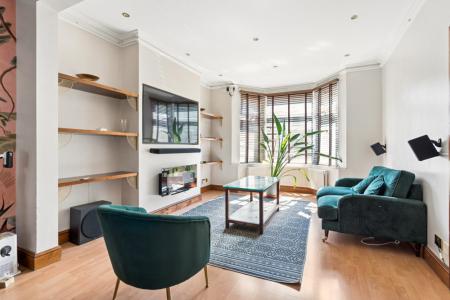 4 bedroom Terraced House to let in Waverley Avenue, Wembley, HA9