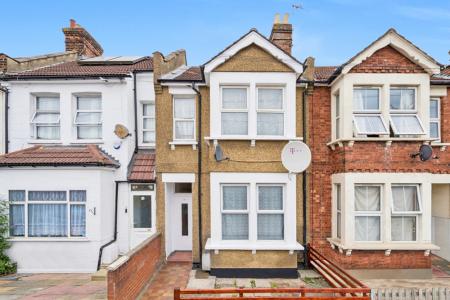 3 bedroom Terraced House to let in Cecil Road, Wealdstone, Harrow, HA3