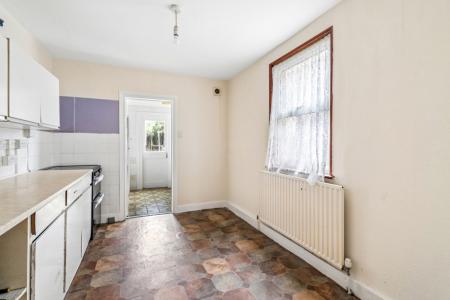 3 bedroom Terraced House to let in Cecil Road, Wealdstone, Harrow, HA3