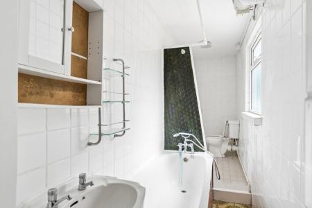 3 bedroom Terraced House to let in Cecil Road, Wealdstone, Harrow, HA3