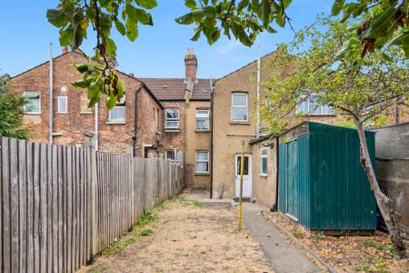 3 bedroom Terraced House to let in Cecil Road, Wealdstone, Harrow, HA3