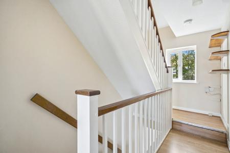 2 bedroom Flat to let in Kenton Lane, Harrow Weald, Harrow, HA3