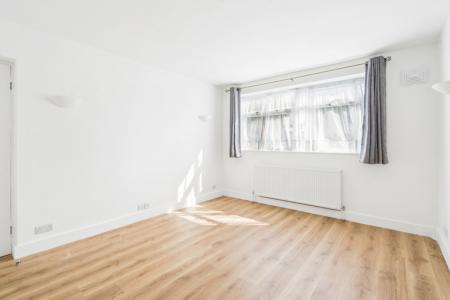 2 bedroom Flat for sale in South Vale, Harrow, HA1