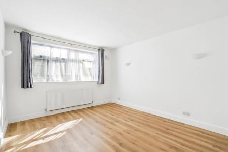 2 bedroom Flat for sale in South Vale, Harrow, HA1