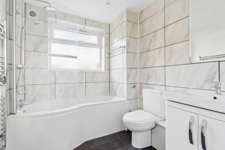 2 bedroom Flat for sale in South Vale, Harrow, HA1