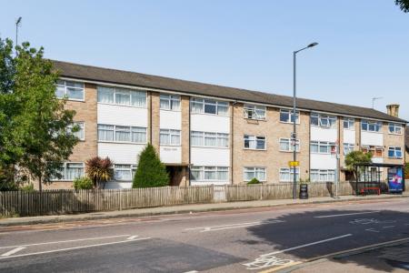 2 bedroom Flat for sale in South Vale, Harrow, HA1