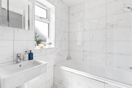2 bedroom House to let in Eastbury Road, Watford, WD19