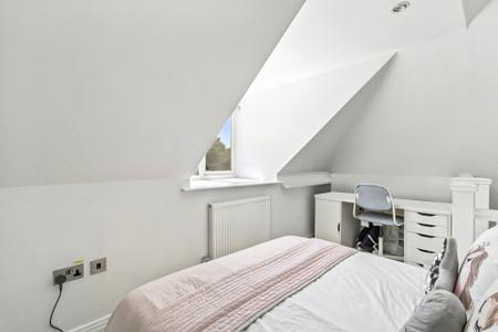 2 bedroom House to let in Eastbury Road, Watford, WD19