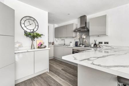 2 bedroom House to let in Eastbury Road, Watford, WD19