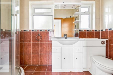 3 bedroom Semi-detached house to let in Birchen Grove, Kingsbury, NW9