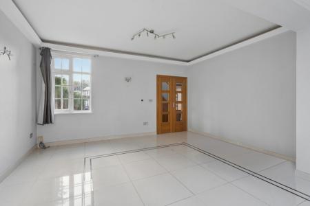 3 bedroom Semi-detached house to let in Birchen Grove, Kingsbury, NW9