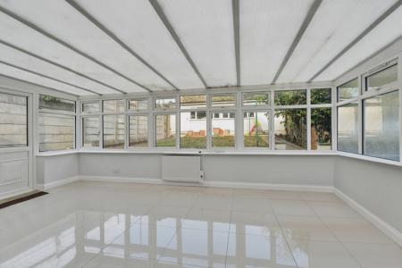 3 bedroom Semi-detached house to let in Birchen Grove, Kingsbury, NW9