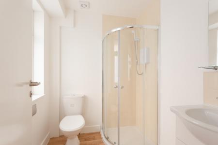 1 bedroom House share to let in Dale Avenue, Edgware, HA8