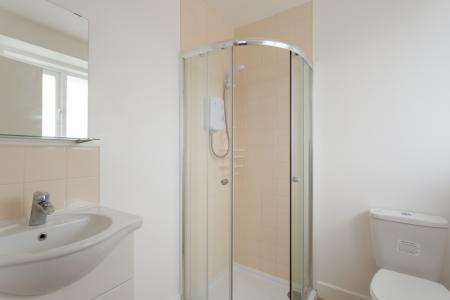 1 bedroom House share to let in Dale Avenue, Edgware, HA8