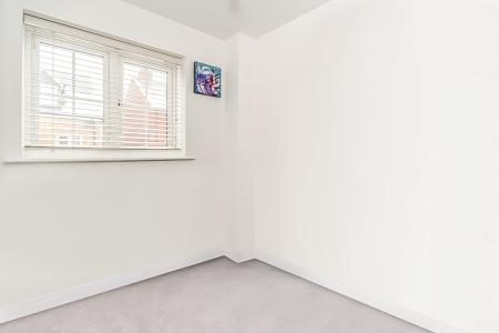 4 bedroom Town house to let in Zoffany Place, Hemel Hempstead, HP2