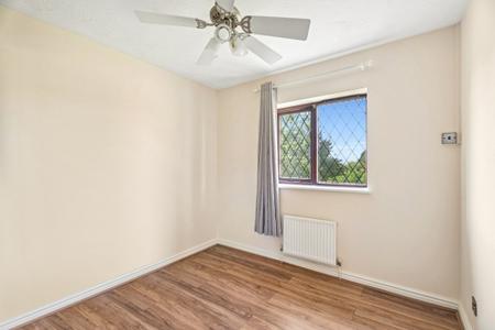 3 bedroom Detached house to let in Ingram Gardens, Luton, LU2