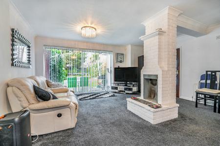 4 bedroom Semi-detached house for sale in Queens Avenue, Stanmore, HA7