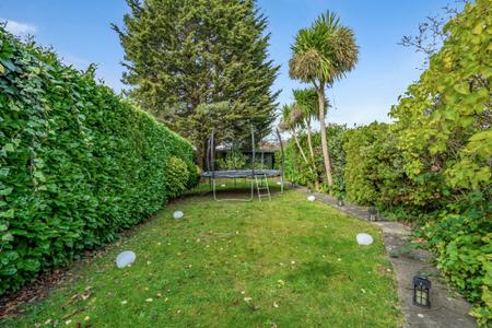 4 bedroom Semi-detached house for sale in Queens Avenue, Stanmore, HA7