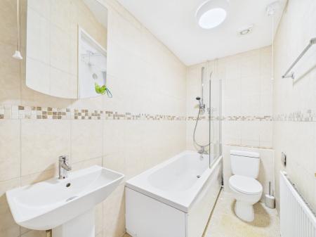 2 bedroom Terraced House to let in Flaxley Drive, Hereford, HR2