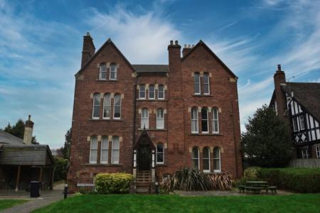 1 bedroom Flat for sale in 32 Broomy Hill, Hereford, HR4