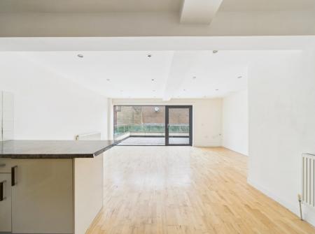 2 bedroom Flat for sale in Bewell Street, Hereford, HR4