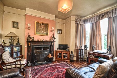 3 bedroom Terraced House for sale in Gloucester Road, Ross on wye, HR9