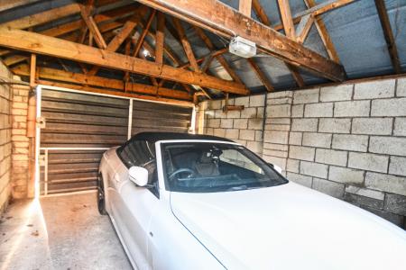 3 bedroom Terraced House for sale in Gloucester Road, Ross on wye, HR9