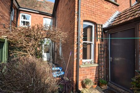3 bedroom Terraced House for sale in Gloucester Road, Ross on wye, HR9