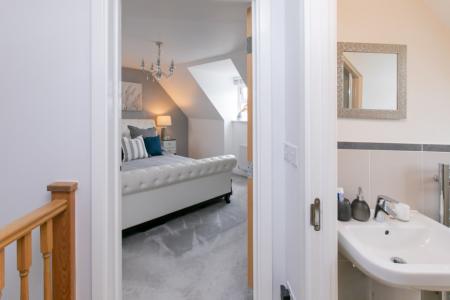 5 bedroom Semi-detached house for sale in Green Wilding Road, Hereford, HR1