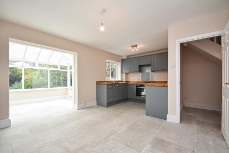 3 bedroom Detached house for sale in Hamlen Close, Huntley, GL19